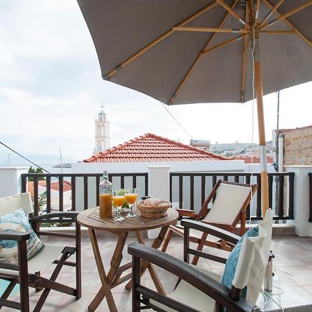 Luca'S Houses Chalki Town Екстер'єр фото