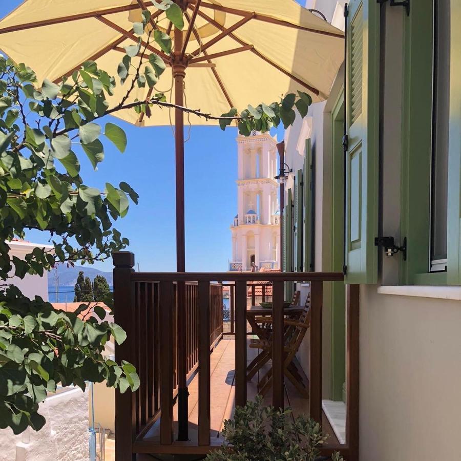 Luca'S Houses Chalki Town Екстер'єр фото