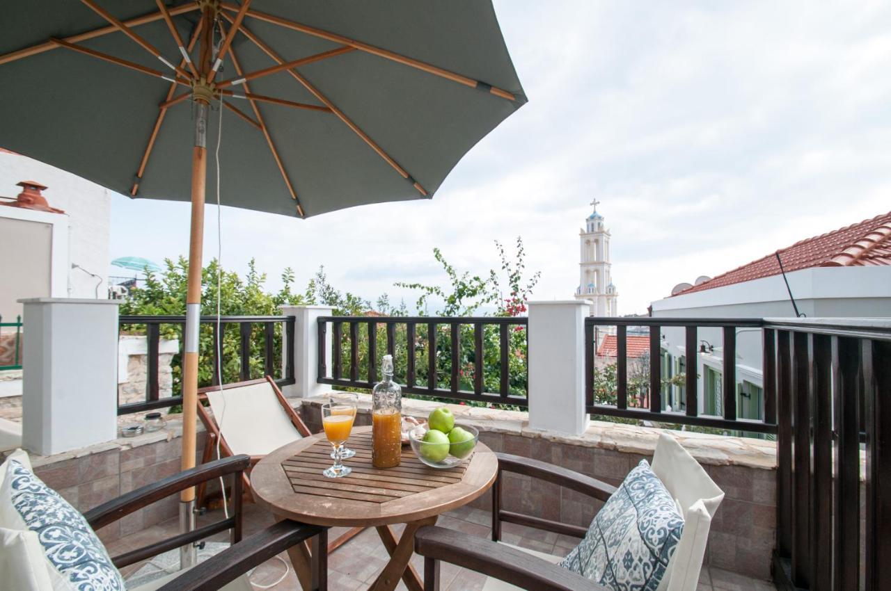 Luca'S Houses Chalki Town Екстер'єр фото